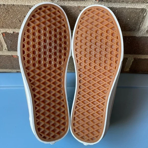 Vans Off The Wall Ward Low Canvas Sneakers - Picture 9 of 10